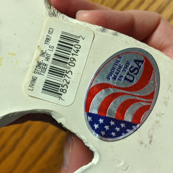 Tiger statue by Living Stone vintage collectable figurine blue eyes - Picture 5 of 5